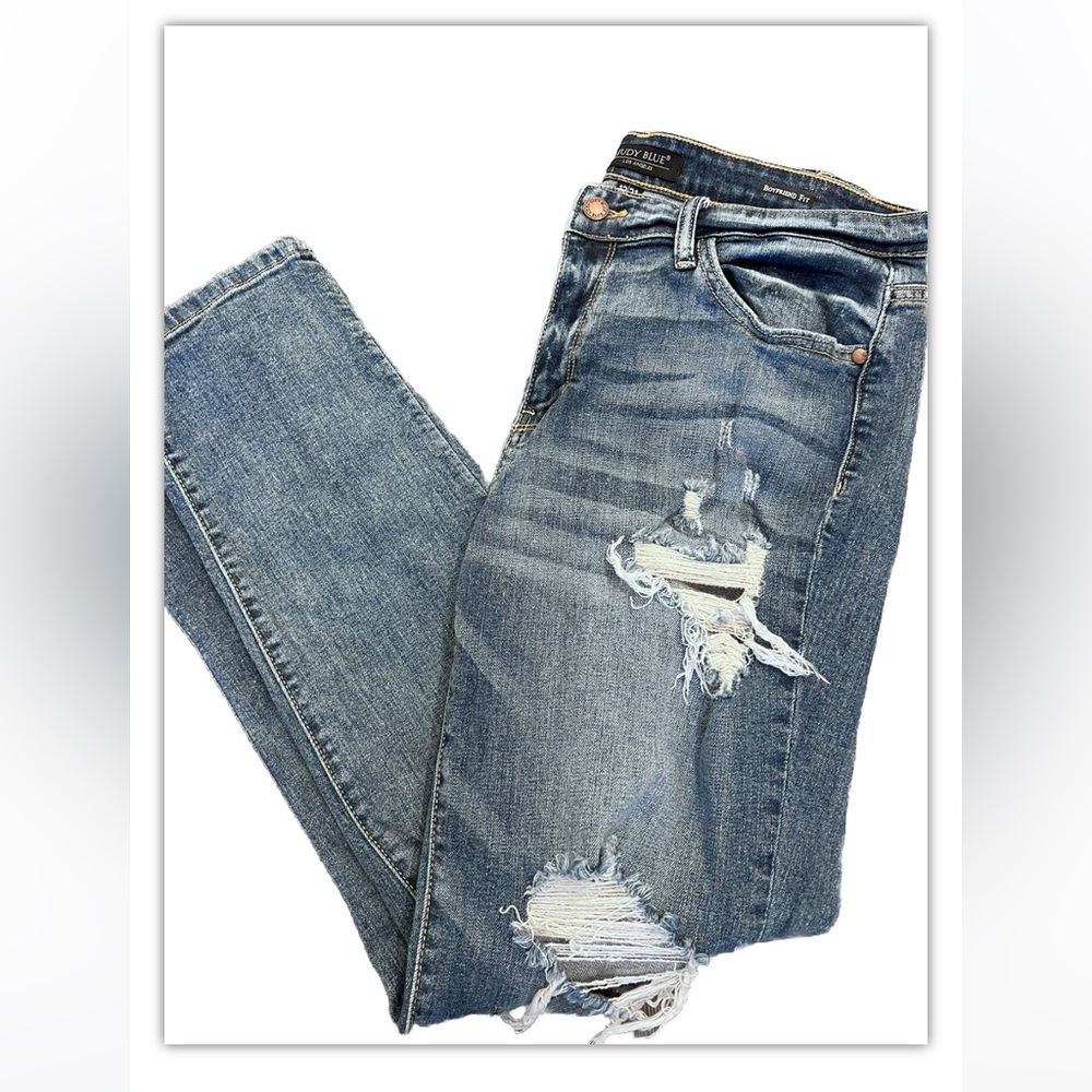 Judy Blue Women's 13/31 Boyfriend Fit Distressed Destroy Medium Wash Denim Jeans
